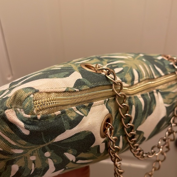 Iceeare please check all pictures of condition. Pictures are my description. - Picture 15 of 17